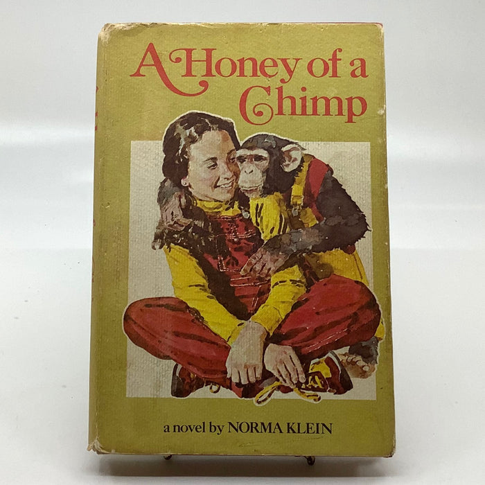 A Honey of a Chimp